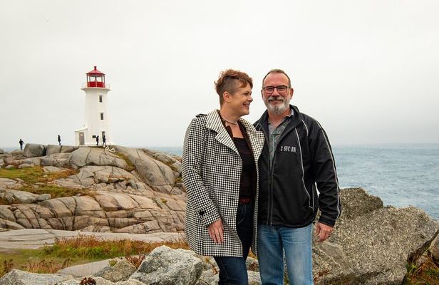 Best of Halifax Small Group Tour with Peggy's Cove and Citadel