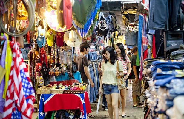 Private Bangkok Customizable Cultural Walking Tour With Wat Pho & Temple of Dawn