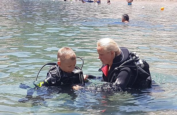 Bubble maker (scuba diving for children)