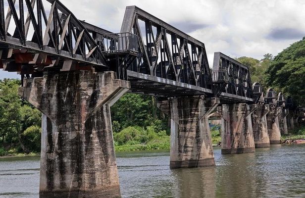 Private Tour: Thai–Burma Death Railway Bridge on the River Kwai from Bangkok