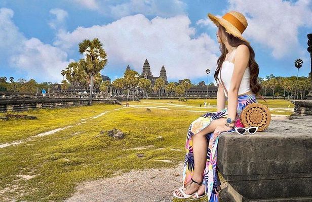 2-Day Angkor Complex & Banteay Srei Tour.