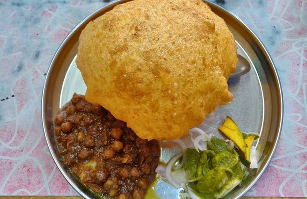 Old and New Delhi Street Food Sampling