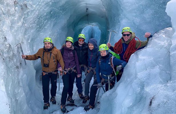 Glacier Hike and South Coast Tour by Minibus from Reykjavik