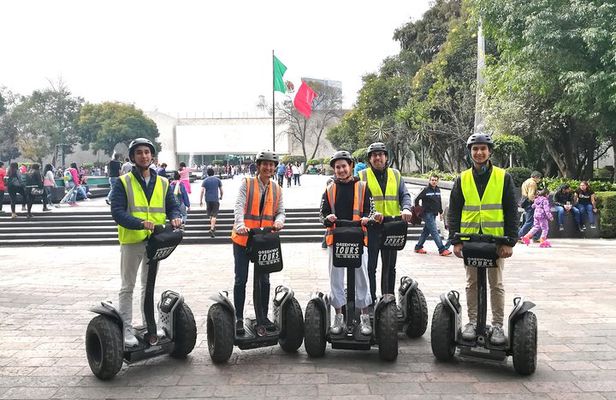 Mexico City Segway Tour: Reforma Avenue