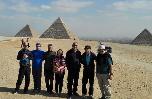 Giza pyramids , Saqqara and Memphis Day tour