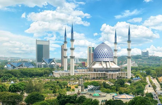 Blue Mosque And Batu Caves Tour