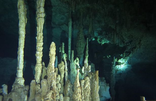 Cenote diving Dream Gate