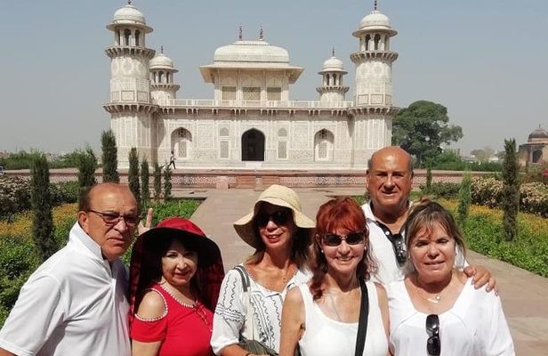Private Agra Day Tour with Culture Walk