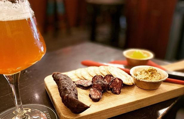 Bikes, Beers and Bites: City Food, Drink, & Cycle Tour