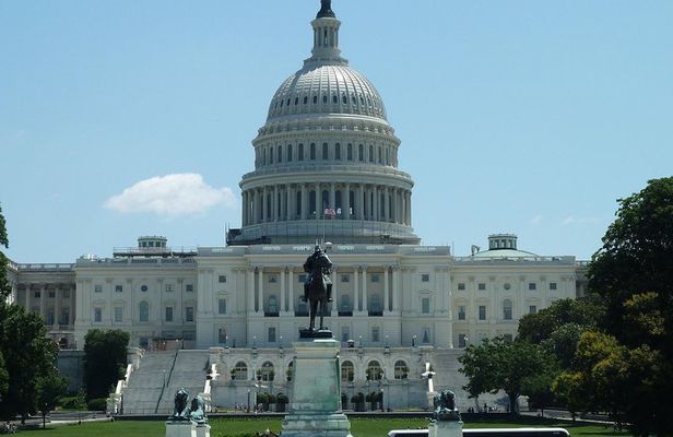 DC Presidential Sightseeing Bus Tour with U.S. Capitol Grounds