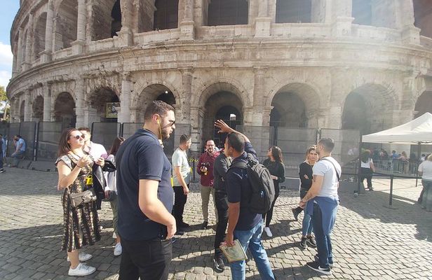 Rome Colosseum Guided Tour With Roman Forum Quick Access