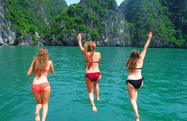 Cat Ba Day Cruise: Lan Ha bay - Halong Bay - Monkey island