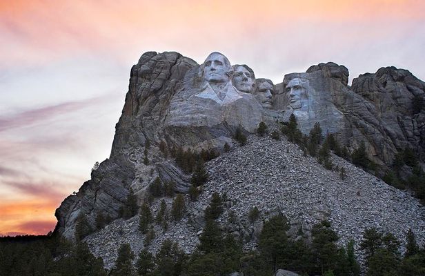 Premiere Private Black Hills Tour: Mt Rushmore, Crazy Horse & Custer State Park