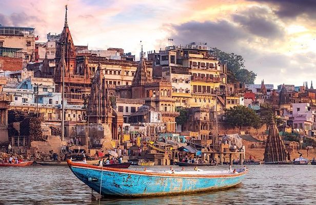 8-Days Delhi,Varanasi,Agra and Jaipur.includes,Hotel,Vehicle And Train Tickets.