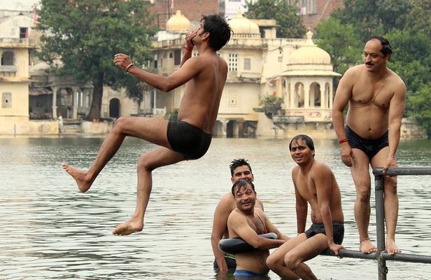 Morning Heritage Walk - TRAVEL WITH CHINMAY - With Local B. Fast