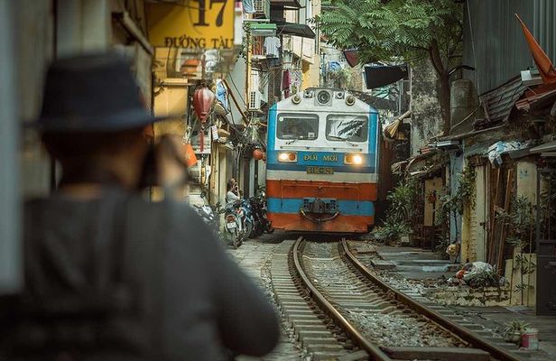 Hanoi On the Tracks Photo Tour