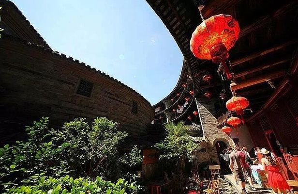 Private Overnight Tour to Visit Nanjing and Yongding Tulou Castles from Xiamen 