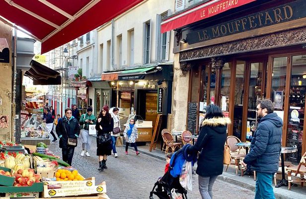 Walk & Wine Tour in the Latin Quarter