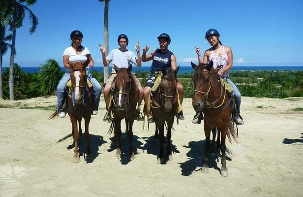Horseback riding tours by the Beach