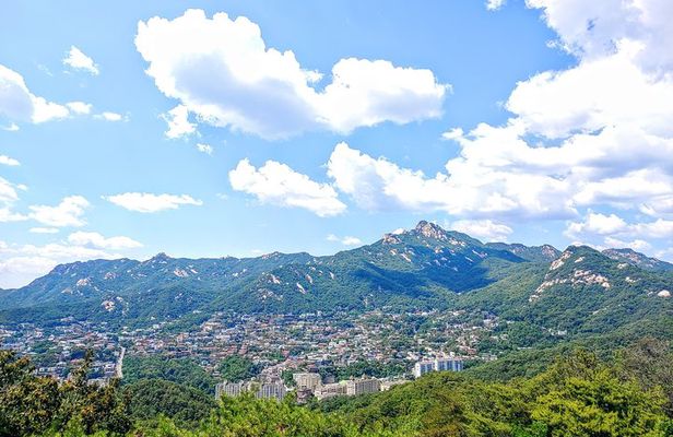 Mt.Bukhansan Hiking and Korean Sauna Tour with Sauna Scrub Service&Korean BBQ