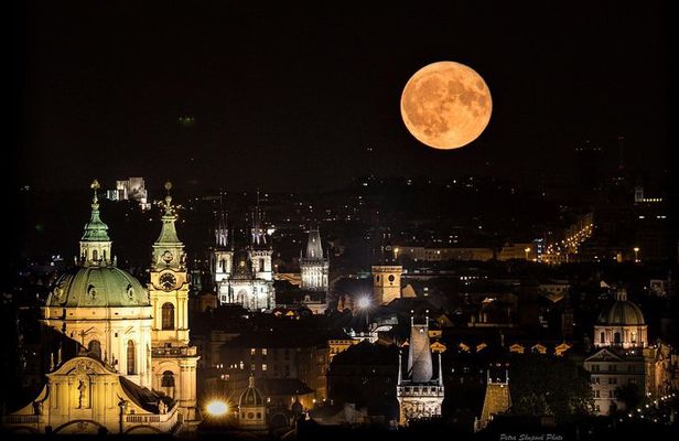 Discover Prague: 4 hours Private Tour with Prosseco