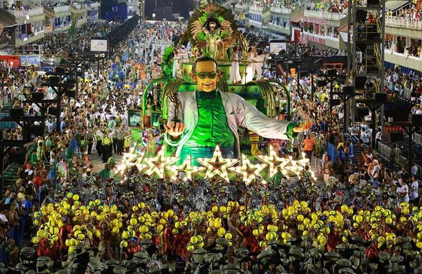 São Paulo Carnival Parade From A Prime Box: With Shuttle, Guide, Food & Drink