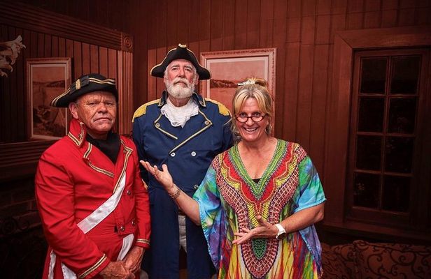 Commandants Dinner & Show