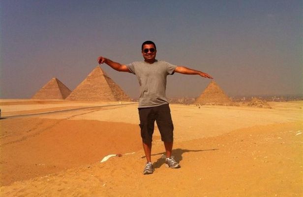 Day Tour to Giza Pyramids Memphis City Saqqara and Felucca on the Nile