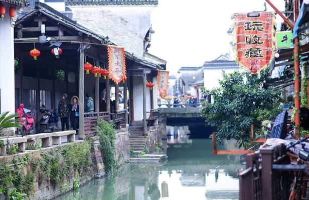 Half Day Private Tour to Zhouzhuang Water Town with Boat Ride from Shanghai