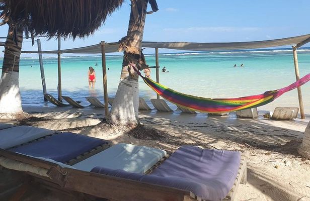 Beach Day, food + drinks + the chilangaloense beach club