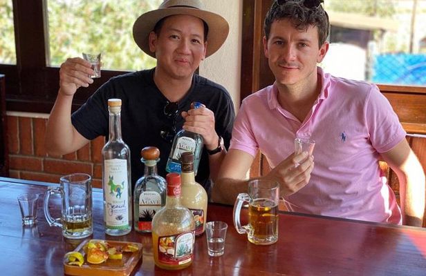 Private Tour, all inclusive: Tlacochahuaya, Mezcal, Teotitlán del Valle