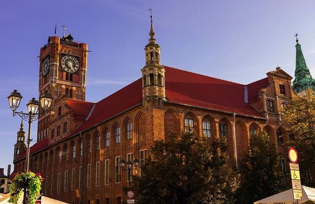 Walking Tour of the medieval Toruń 