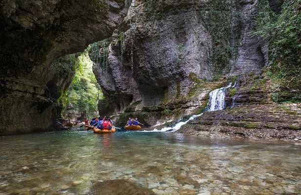 2 Days in Kutaisi, Canyons & Cave