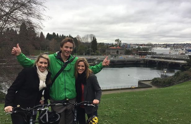 Seattle's Electric City Bike Tour