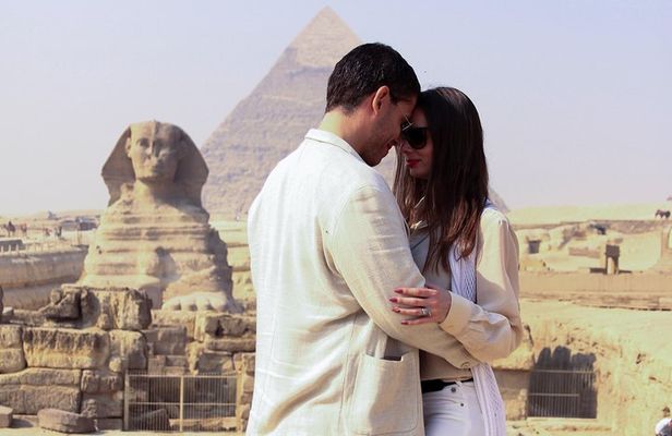 Cairo Layover Tour to Giza Pyramids Egyptian Museum and Khan Khalili Bazaar