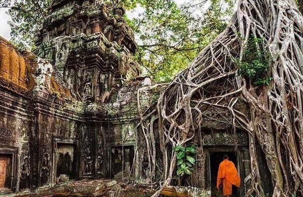 2-Day Angkor Wat Sunrise tour, Banteay Srei & Tonle Sap lake