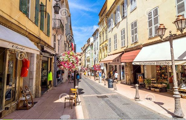 Antibes, Cannes Sightseeing Small Group Half Day Trip from Nice