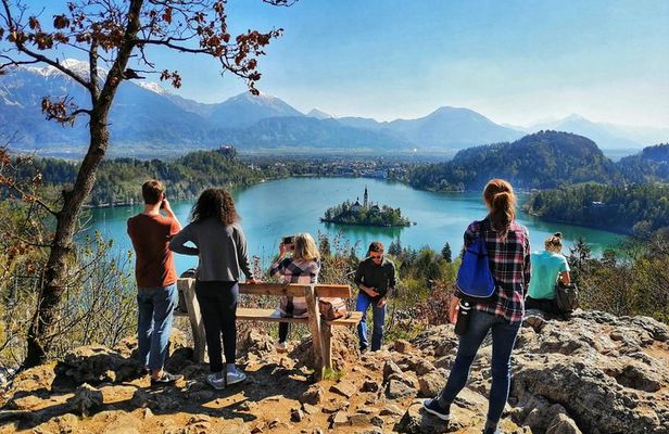 Slovenian highlights - Lake Bled, Postojna Cave & Predjama Castle from Ljubljana