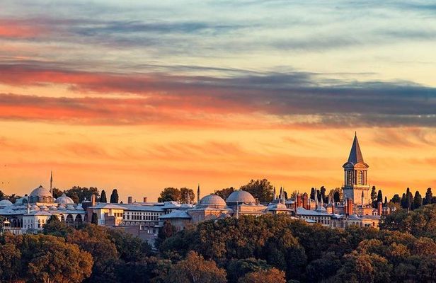 Sultans and Secrets: Topkapı Palace and Hagia Sophia Private Tour