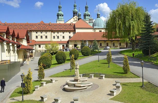 John Paul II Route Guided Tour With Private Transport