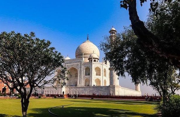 Private Taj Mahal + Fatehpur Sikri Tour By Car - New Delhi