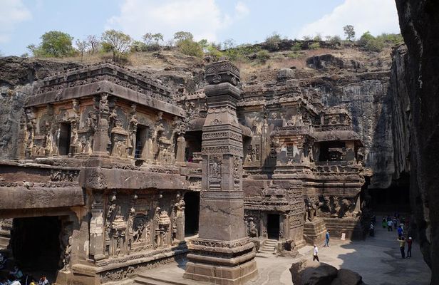 Ellora caves guided tour with other attractions