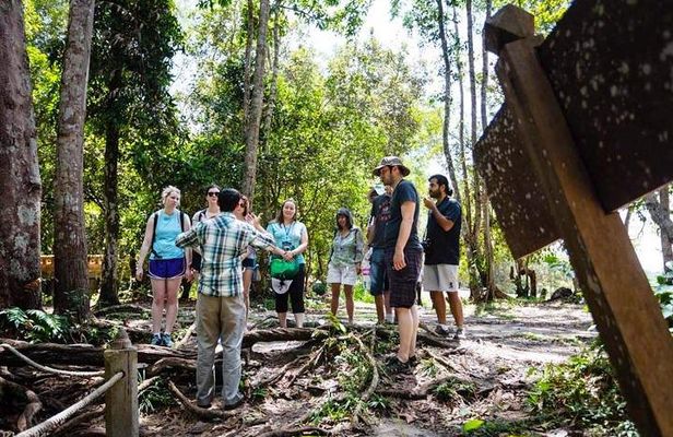 Full-Day Kulen Waterfall & 1000 Lingas Join-in Tour