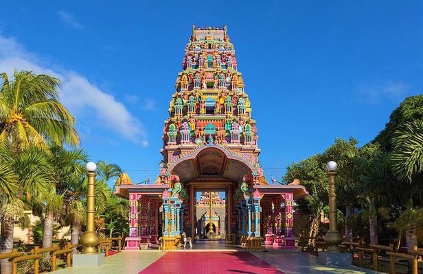 Cultures & Traditions Tour (Private Chauffeur-Driven Sedan)