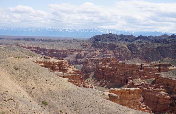 Private tour from Almaty Charyn canyon on Comfortable SUV