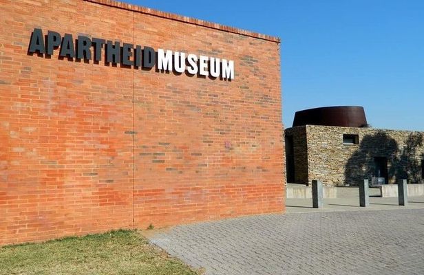 Soweto Lunch & Apartheid Museum Full Day Tour