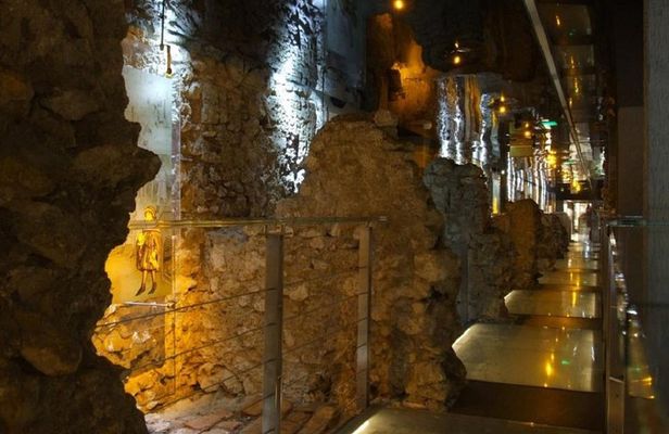 Krakow: Skip the Line Underground Museum Private Guided Tour