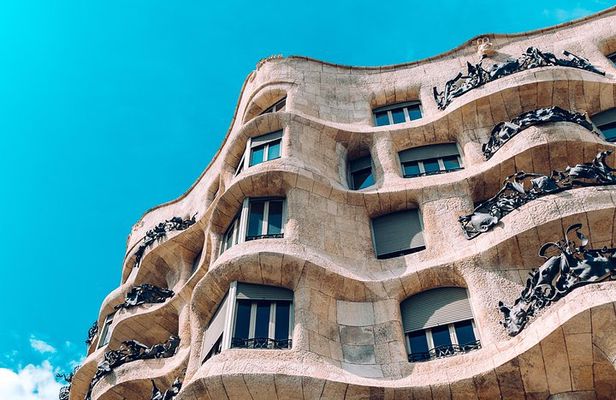 Discover Barcelona’s most Photogenic Spots with a Local