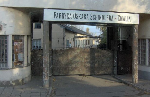 Krakow: Skip the line Oskar Schindler’s Museum Private Tour