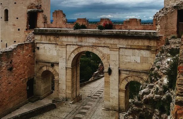 Spello Private Walking Tour with an Official Guide